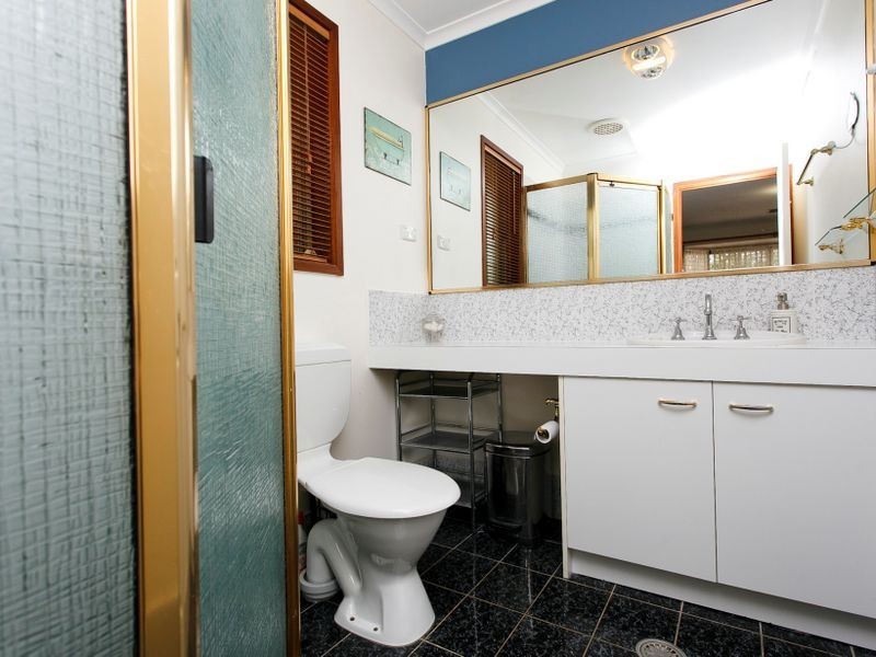 4 Blinkhorn Place, Gordon ACT 2906