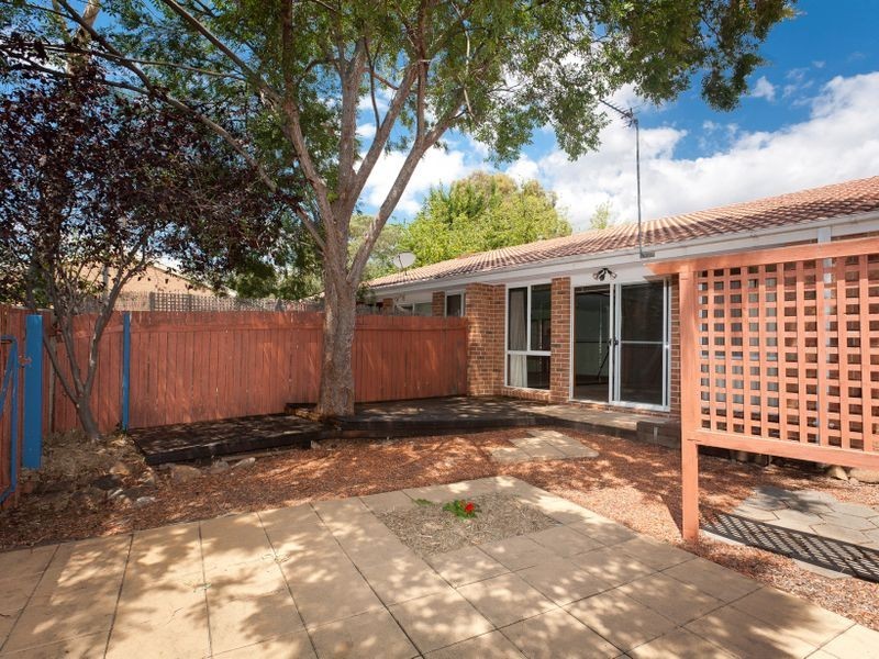 2/23 Maddock Place, Gordon ACT 2906