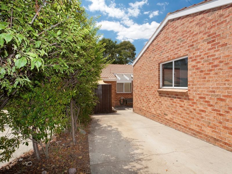 2/23 Maddock Place, Gordon ACT 2906