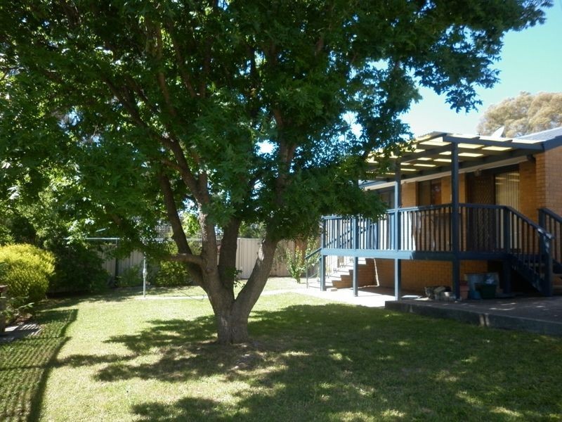 2 Maidment Place, Kambah ACT 2902