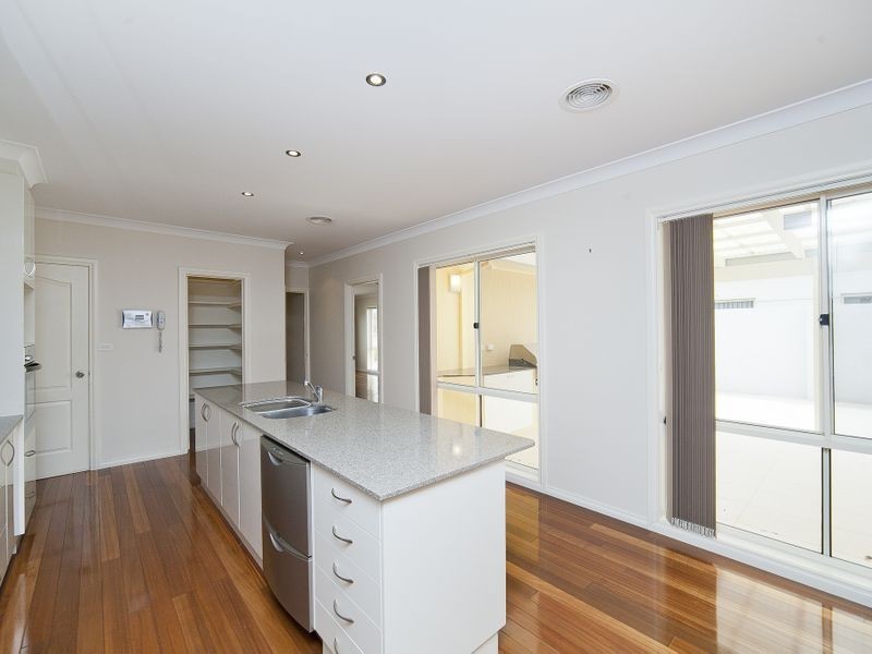 66 McGilvray Close, Gordon ACT 2906