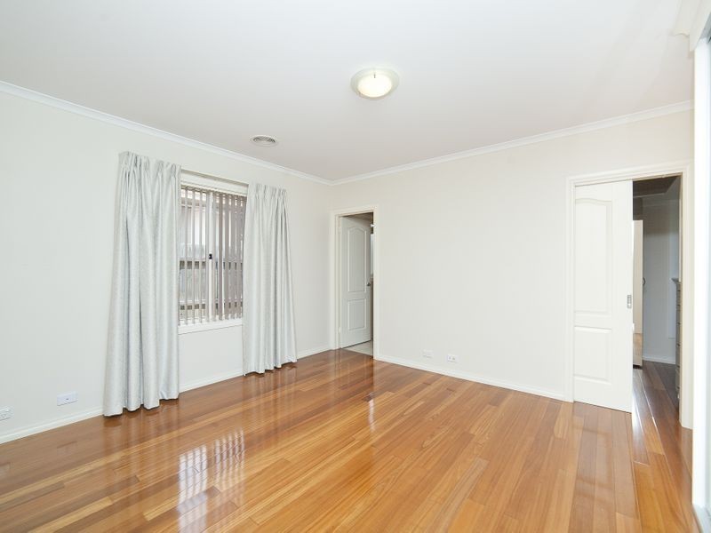 66 McGilvray Close, Gordon ACT 2906
