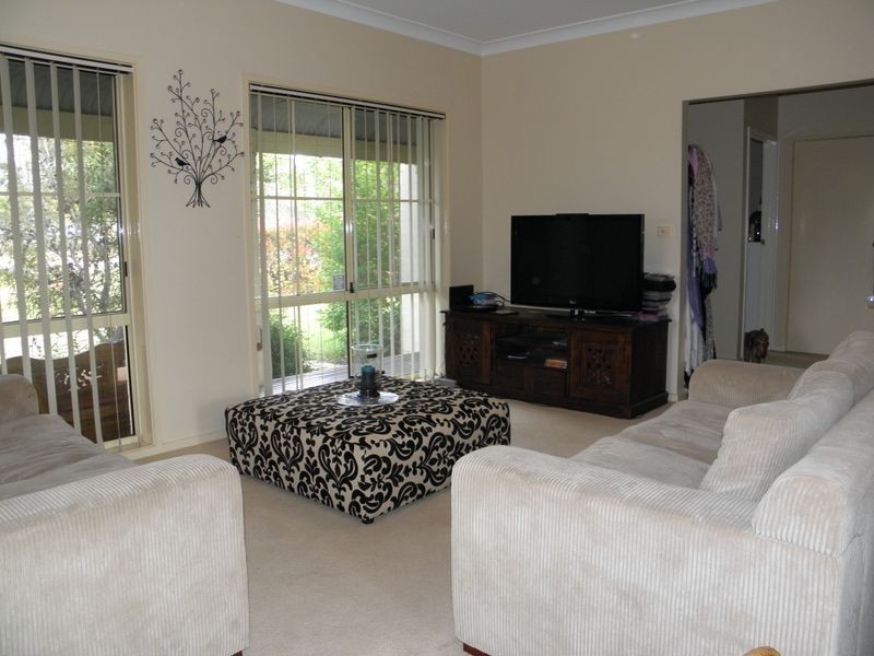 4 Kingscote Crescent, Bonython ACT 2905