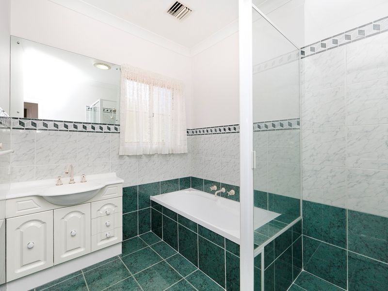 33 Russell Drysdale Crescent, Conder ACT 2906