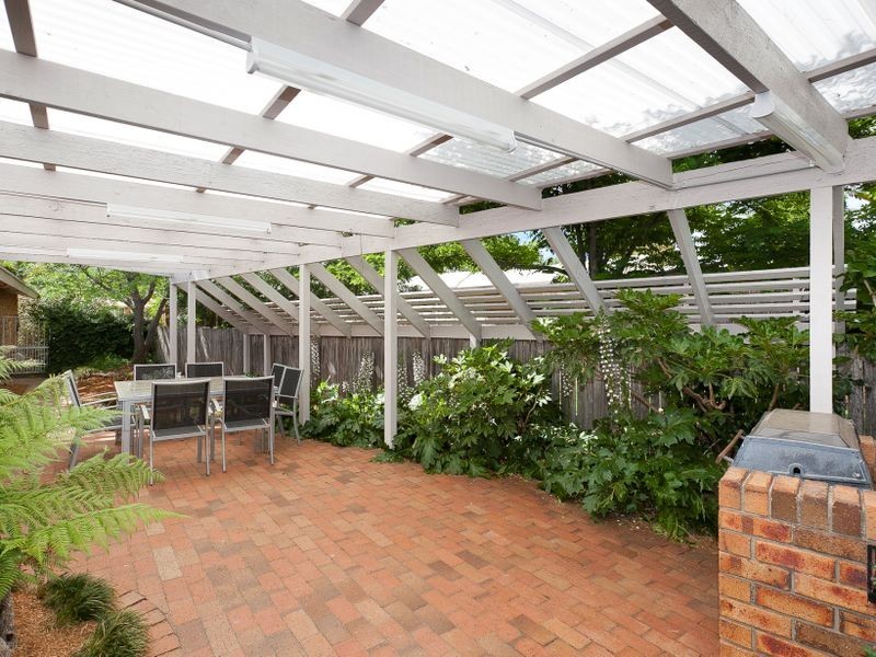 32 Clare Dennis Avenue, Gordon ACT 2906