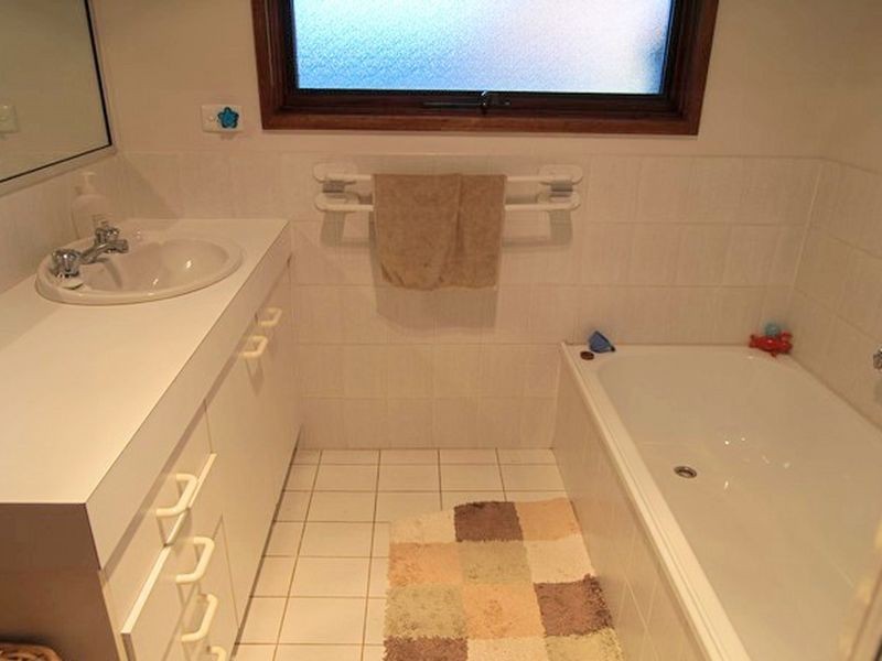 8 Kirkcaldie Circuit, Chisholm ACT 2905