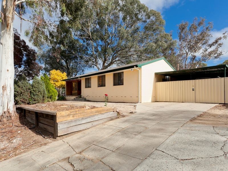 66 Bosworth Circuit, Kambah ACT 2902