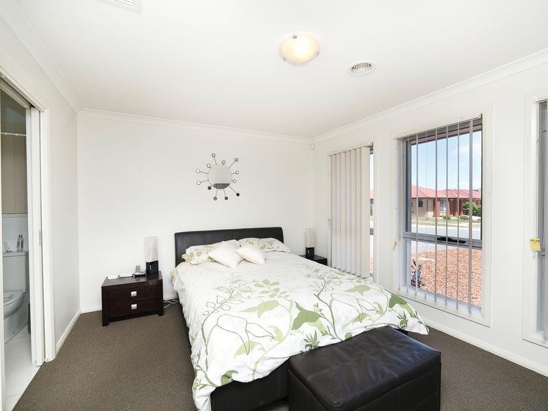 7 Nancy Cato Street, Franklin ACT 2913