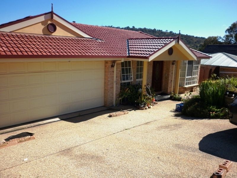 18 Kettlewell Crescent, Banks ACT 2906