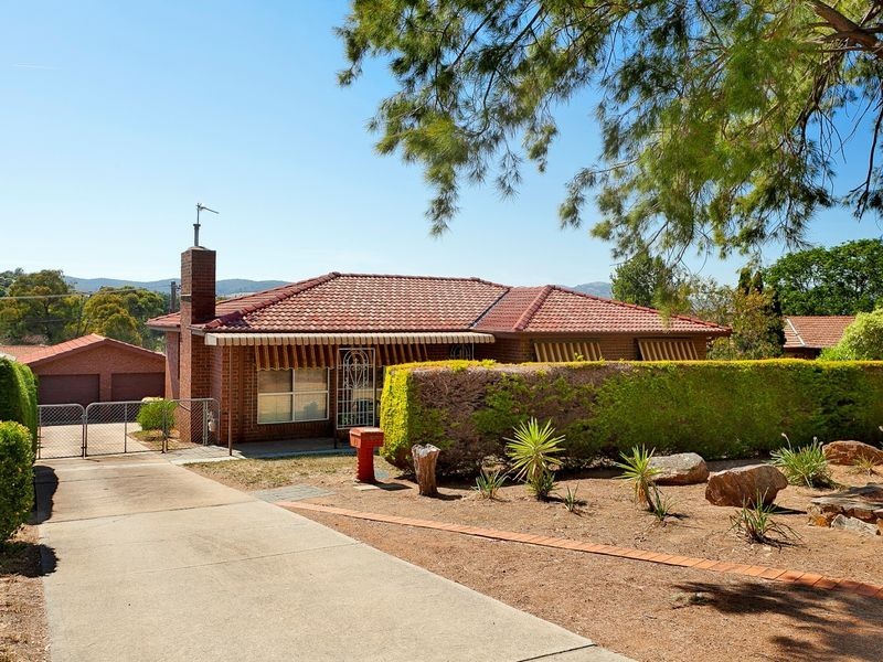 19 Clive Steele Avenue, Monash ACT 2904