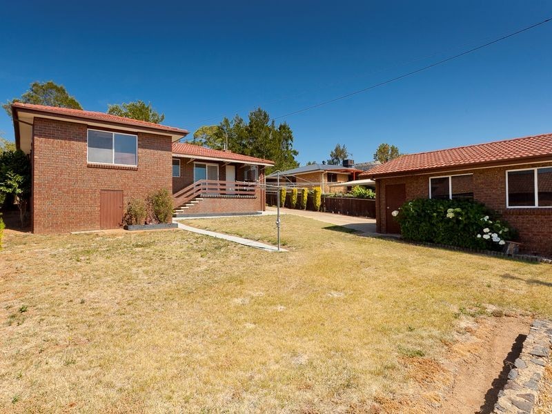19 Clive Steele Avenue, Monash ACT 2904