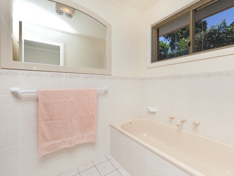 11 Marilyn Place, Queanbeyan NSW 2620