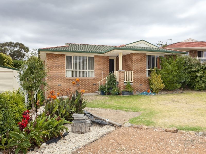 16 Menzies Court, Banks ACT 2906