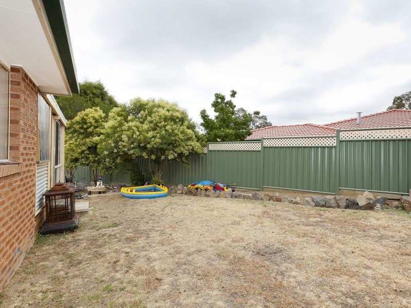 16 Menzies Court, Banks ACT 2906
