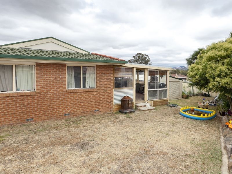 16 Menzies Court, Banks ACT 2906