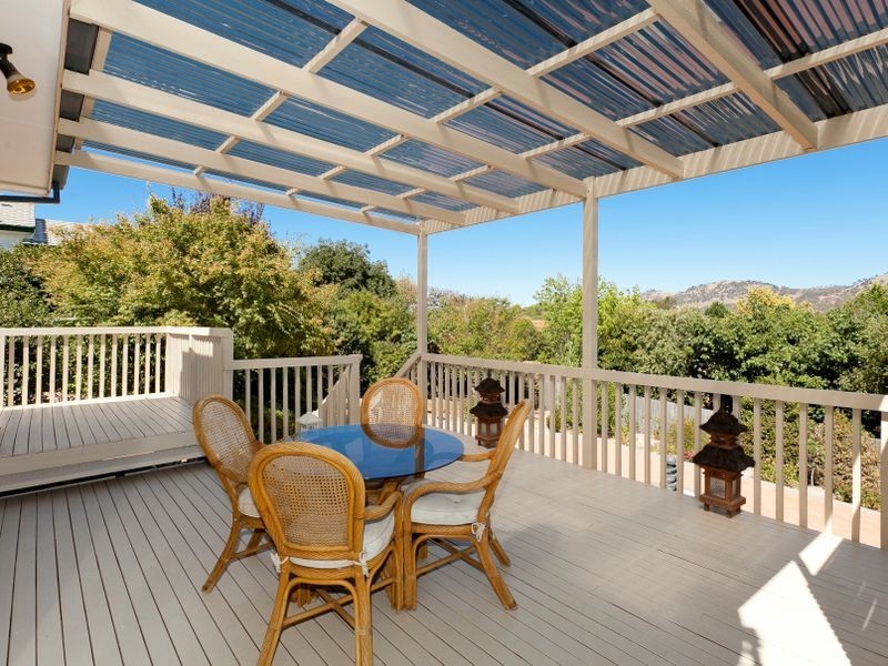 8 Ebsworth Close, Macarthur ACT 2904