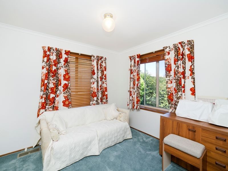 8 Ebsworth Close, Macarthur ACT 2904