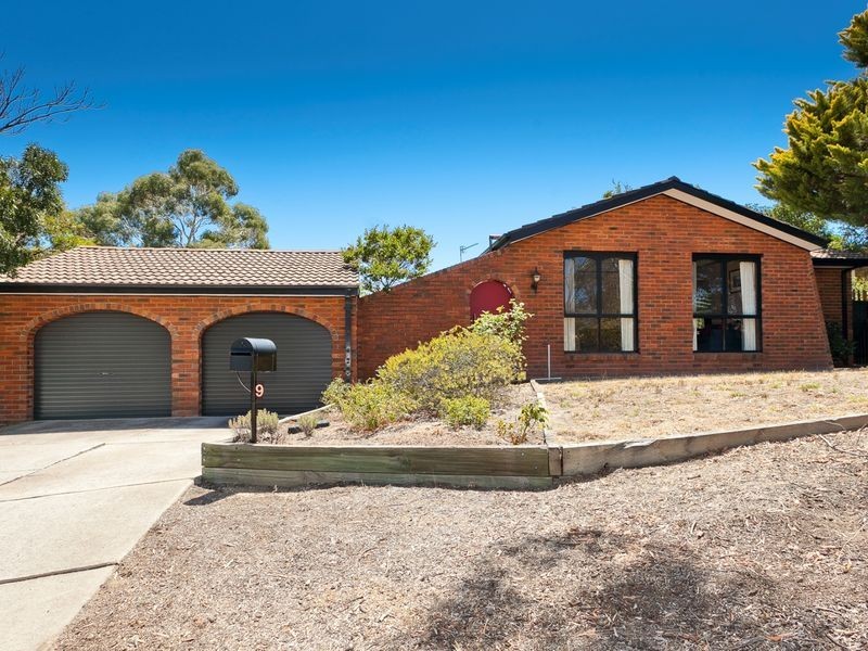 9 Wray Place, Gowrie ACT 2904