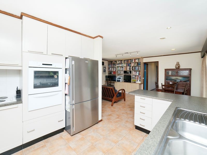 9 Wray Place, Gowrie ACT 2904