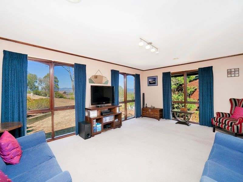 9 Wray Place, Gowrie ACT 2904