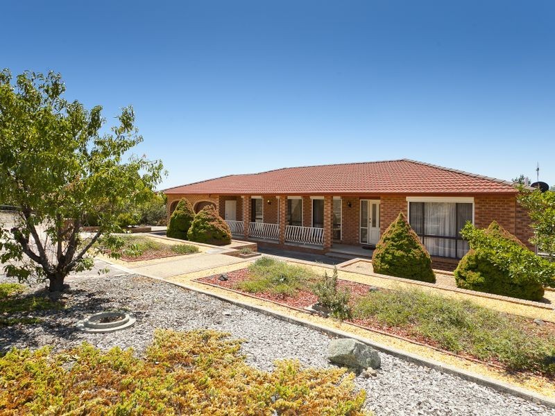 15 Hadleigh Circuit, Isabella Plains ACT 2905