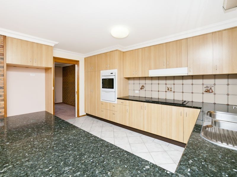 15 Hadleigh Circuit, Isabella Plains ACT 2905