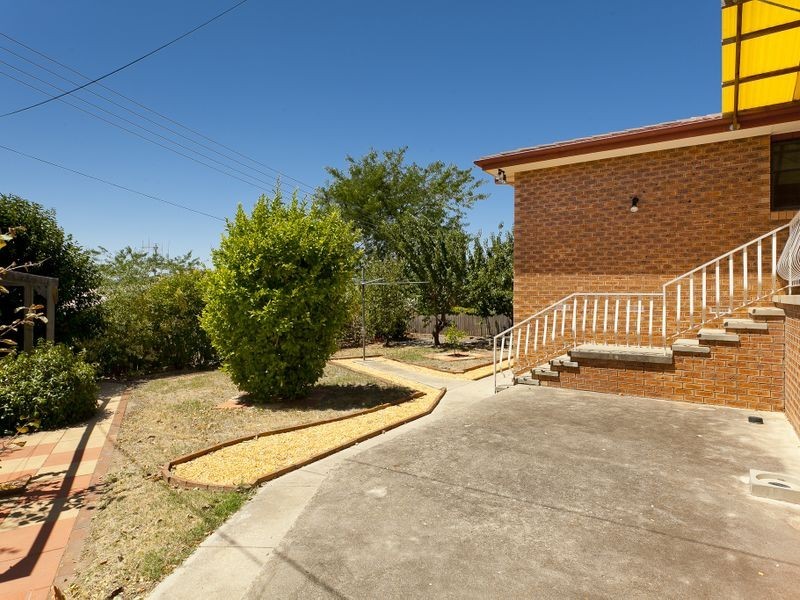 15 Hadleigh Circuit, Isabella Plains ACT 2905