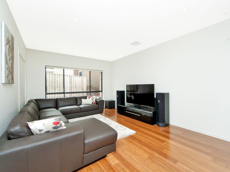 5 Victoria Owen Circuit, Casey ACT 2913