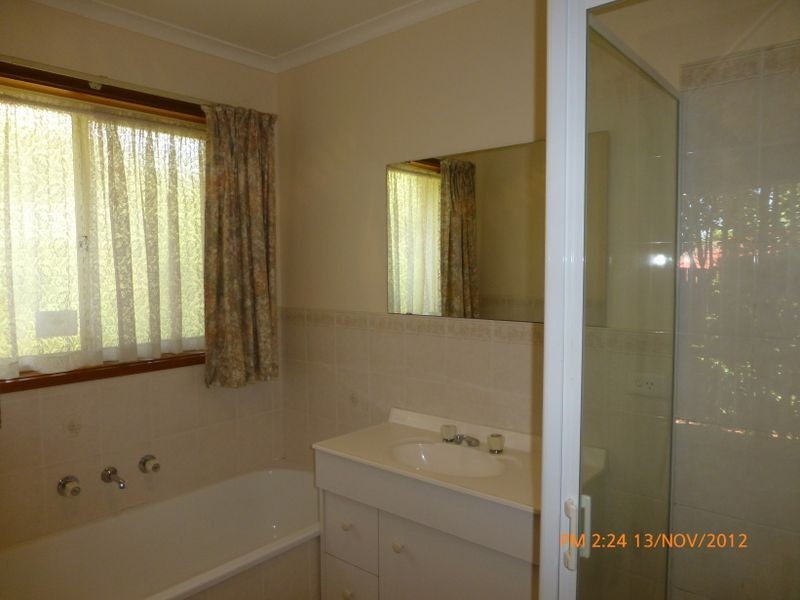 15 Harry Hopman Circuit, Gordon ACT 2906