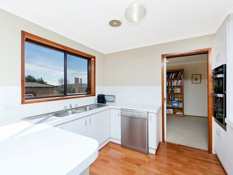 12 Casey Crescent, Calwell ACT 2905