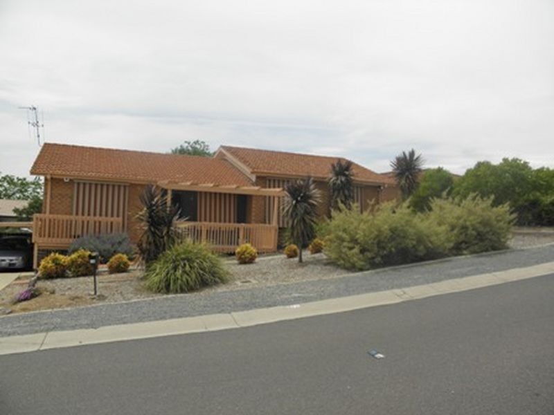 13 Hadleigh Place, Isabella Plains ACT 2905