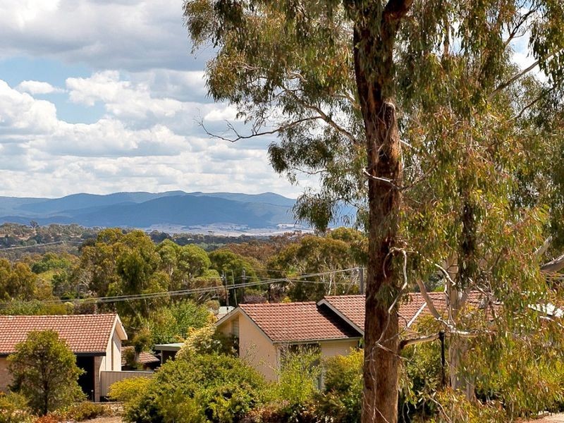 8 Harland Place, Flynn ACT 2615