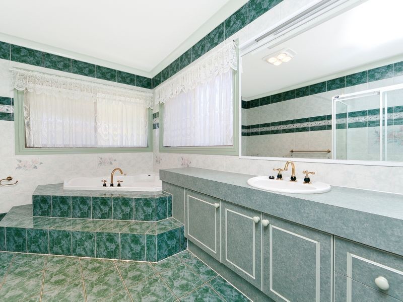 6 Sparkes Close, Fadden ACT 2904