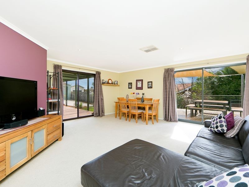 8 Hadleigh Circuit, Isabella Plains ACT 2905