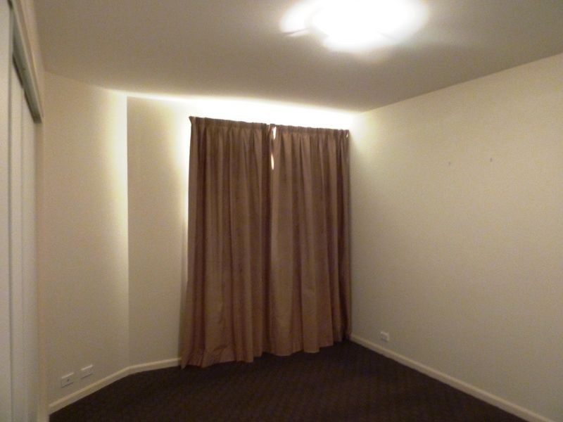 25/2 Eileen Good Street, Greenway ACT 2900