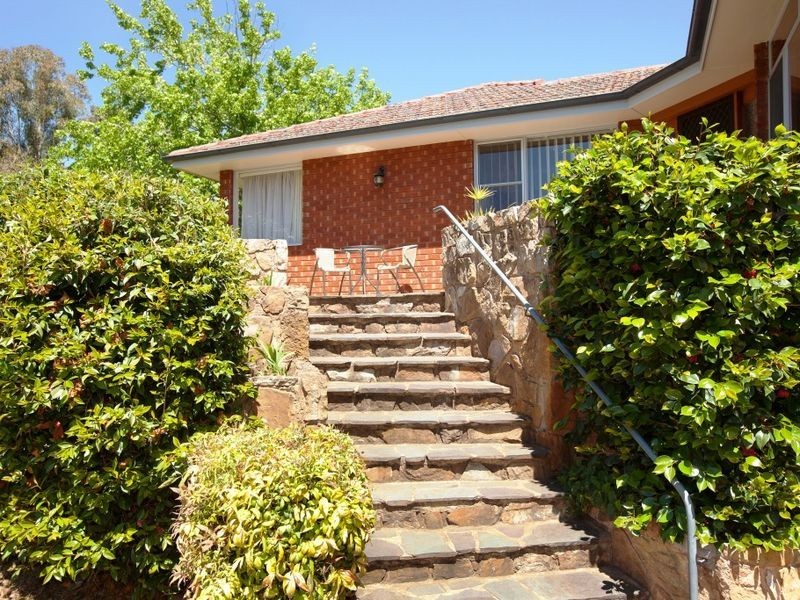 98 Buxton Street, Deakin ACT 2600