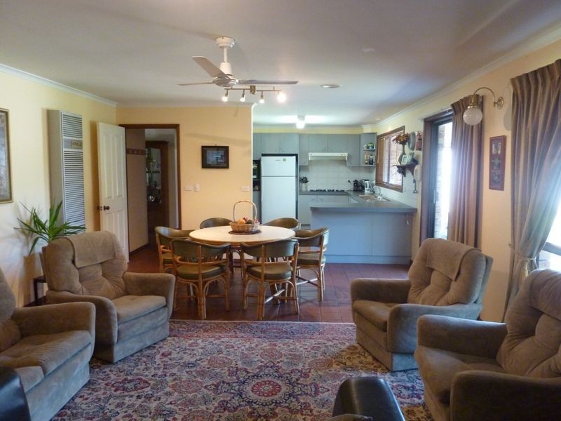 6 Bews Place, Bonython ACT 2905