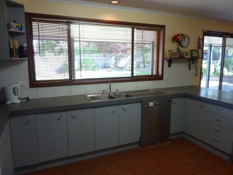 6 Bews Place, Bonython ACT 2905