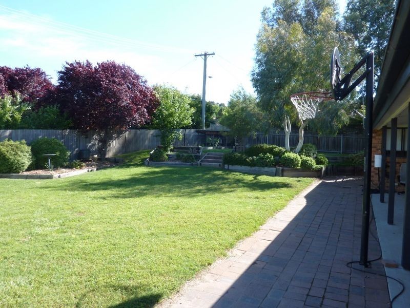 6 Bews Place, Bonython ACT 2905