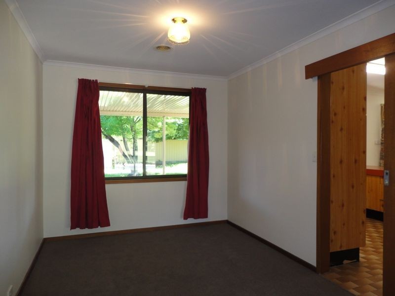 8 Longman Street, Richardson ACT 2905