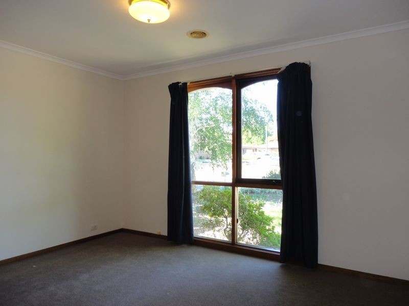 8 Longman Street, Richardson ACT 2905