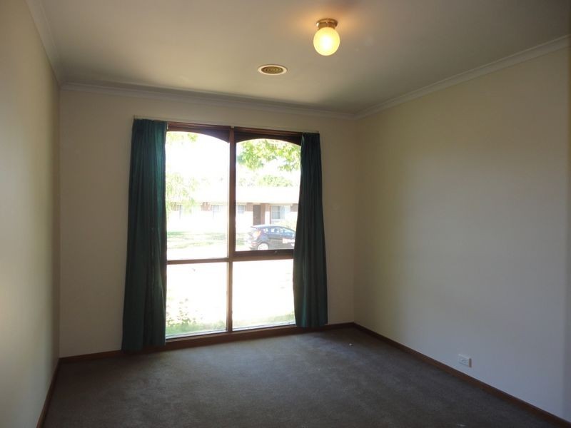 8 Longman Street, Richardson ACT 2905