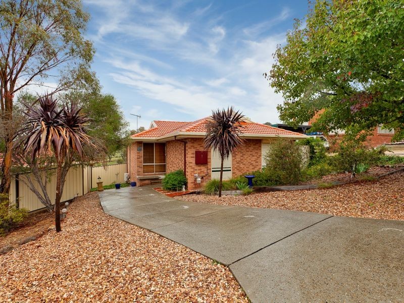 7 McVilly Close, Gordon ACT 2906