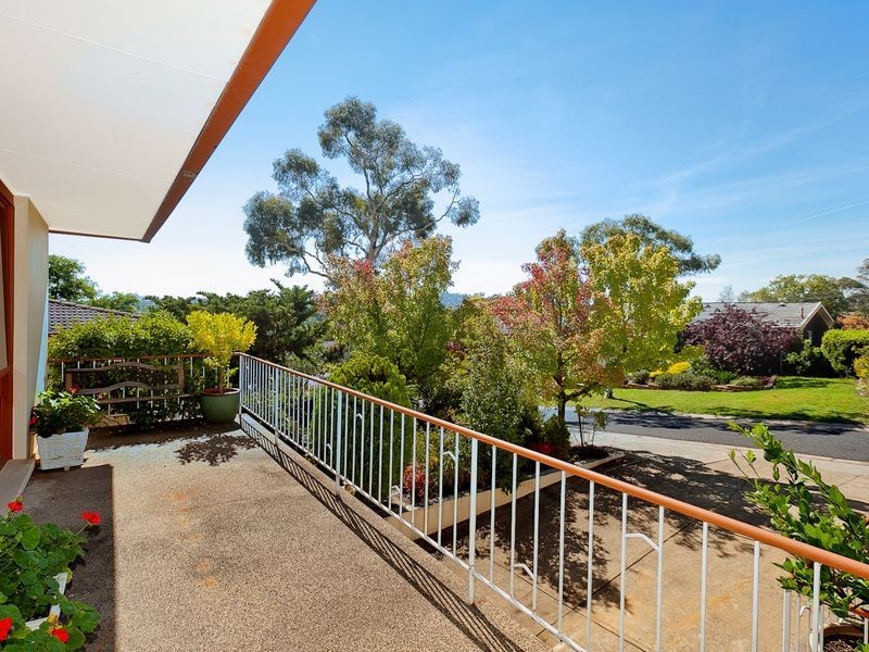 4 Pring Place, Latham ACT 2615
