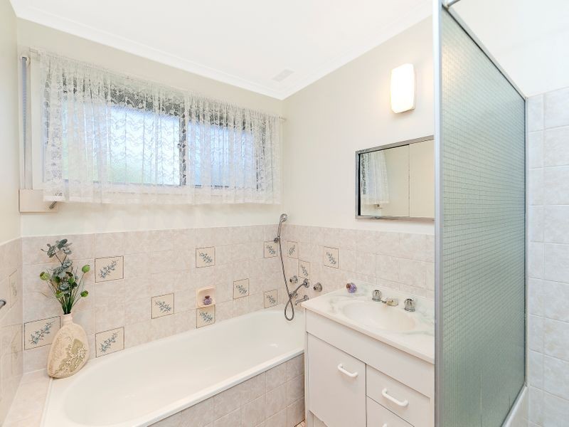 4 Pring Place, Latham ACT 2615