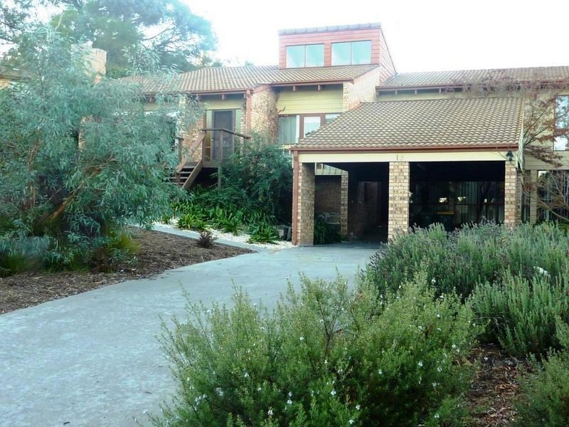 13 Hardie Place, Macarthur ACT 2904