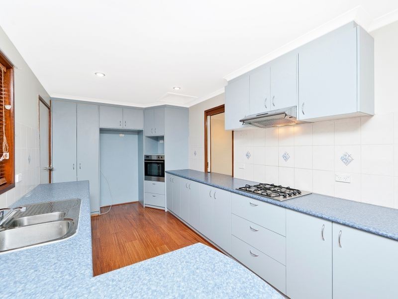 6 Beaufort Retreat, Gordon ACT 2906