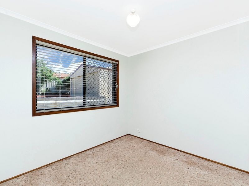 6 Beaufort Retreat, Gordon ACT 2906