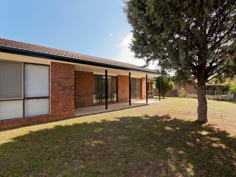 6 Beaufort Retreat, Gordon ACT 2906