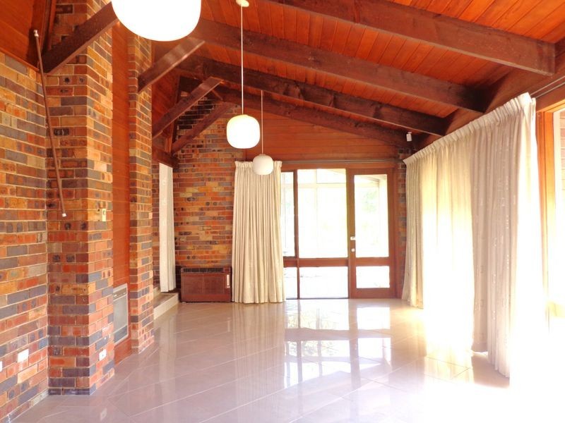 2 Hopkins Street, Weston ACT 2611